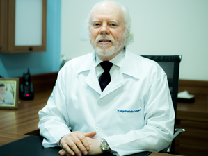 Médico: Dr. Jorge Ricardo da Costa Neves